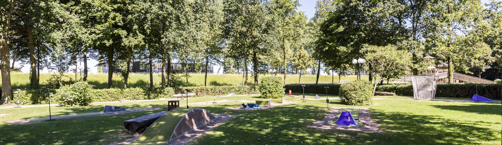 De 18 holes midgetgolfbaan Vierlinden