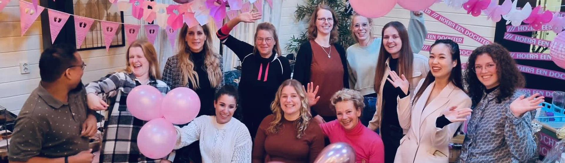 Organiseer je babyshower bij de Vierlinden en geniet van onze huisgemaakte High Tea!