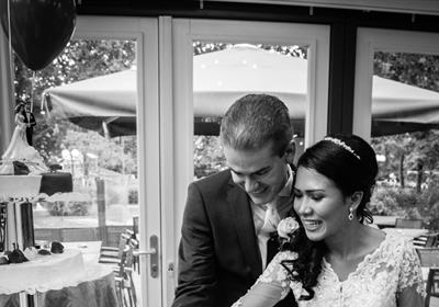 Een gezellige receptie tijdens de bruiloft bij de Vierlinden in Goes