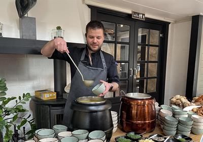 heerlijk dessertbuffet tijdens de paasbrunch
