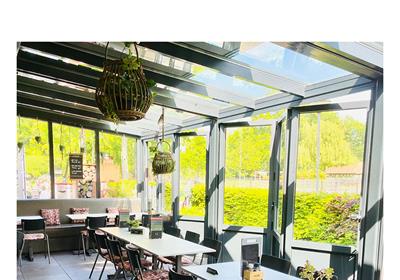 Een heerlijke koud en warm buffet